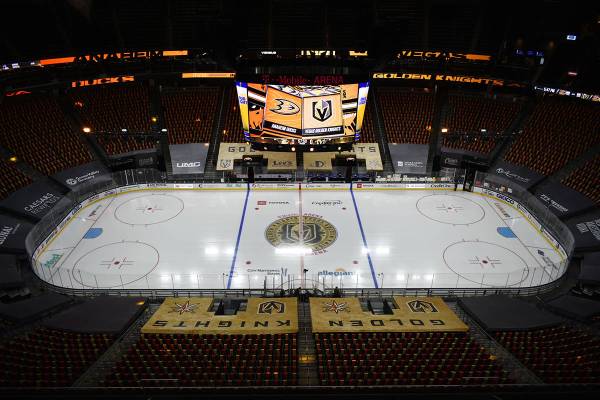 Panorámica de la T-Mobile Arena previo a un juego entre Vegas Golden Knights y Anaheim Ducks. ...