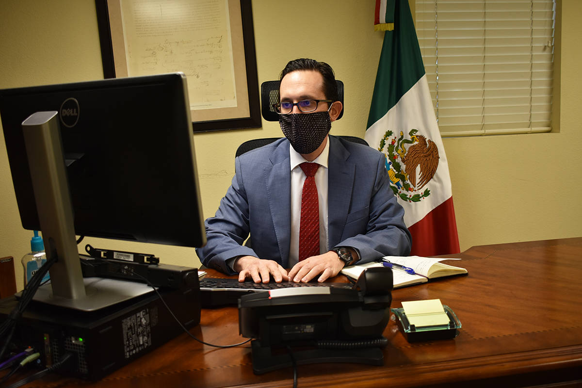 El cónsul de México, Julián Escutia, otorgó una entrevista a este medio de comunicación pa ...