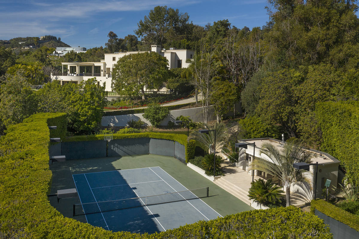 El promotor de casinos Steve Wynn está intentando vender esta mansión en Beverly Hills, Calif ...
