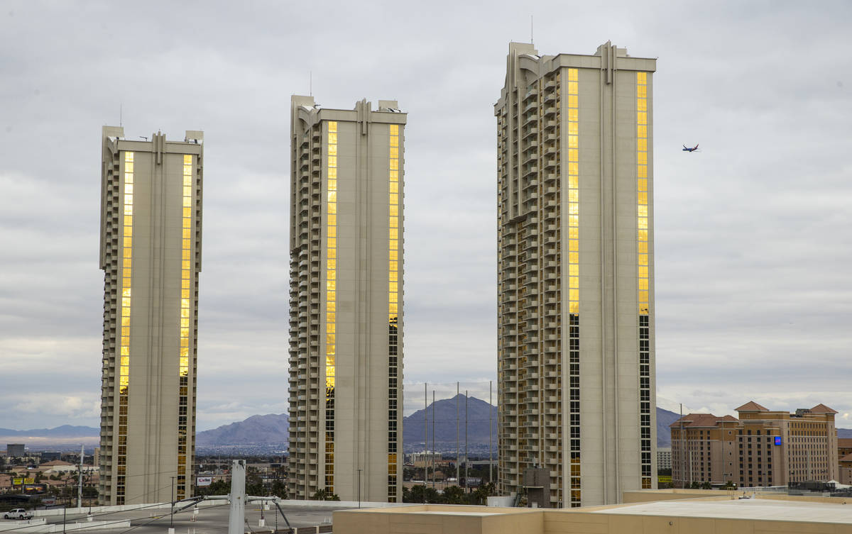 MGM Signature Trio son algunos de los condominios sobre el Strip de Las Vegas. Martes, 26 de en ...