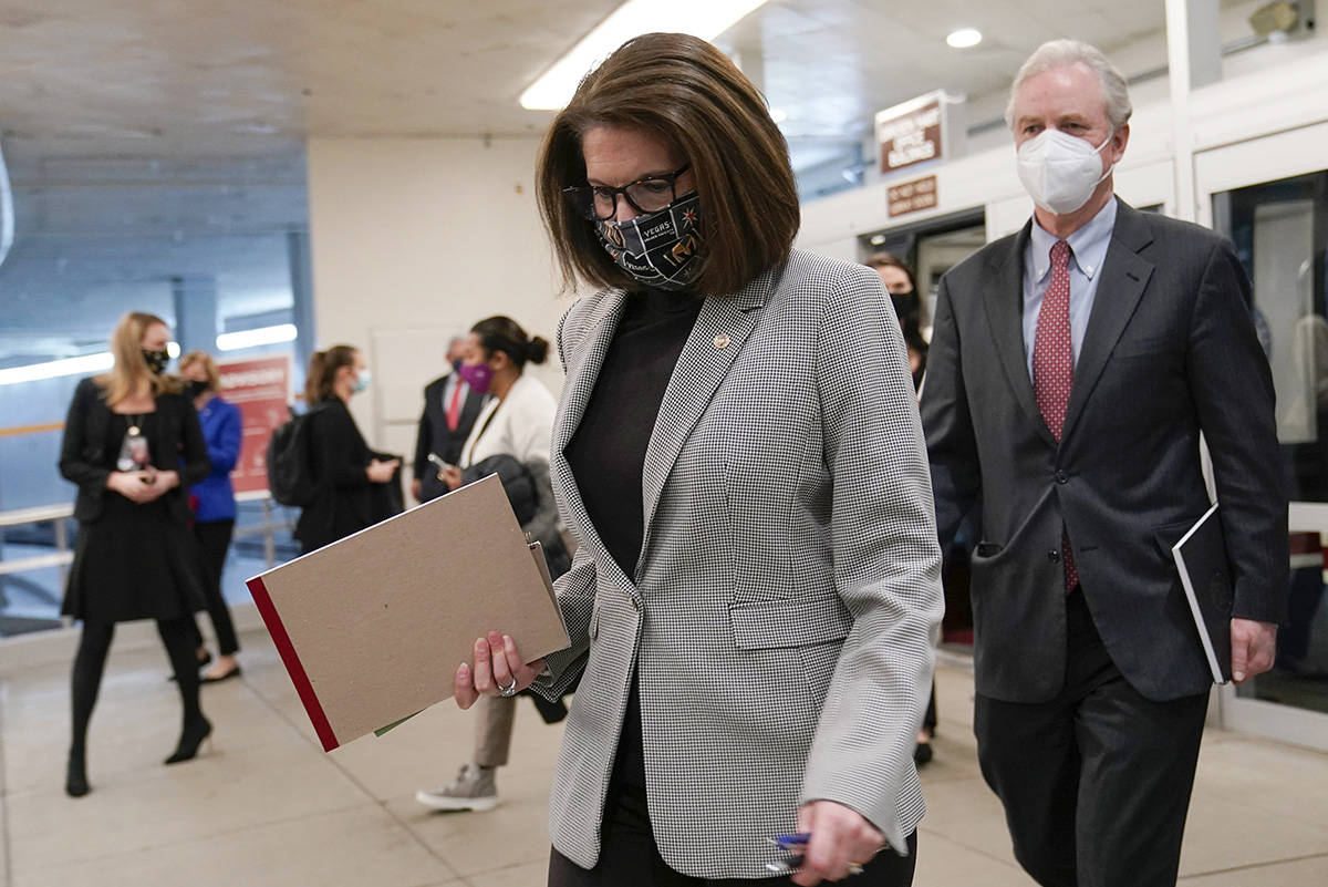 La senadora Catherine Cortez Masto, demócrata por Nevada, llega al segundo juicio de destituci ...
