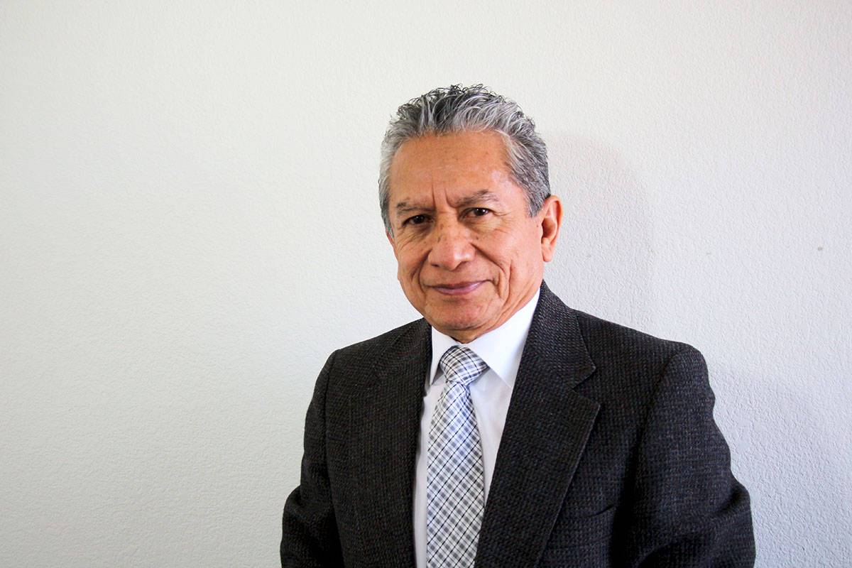 Rodrigo González conduce el programa “Reforma Migratoria 2021” que se transmite los miérc ...