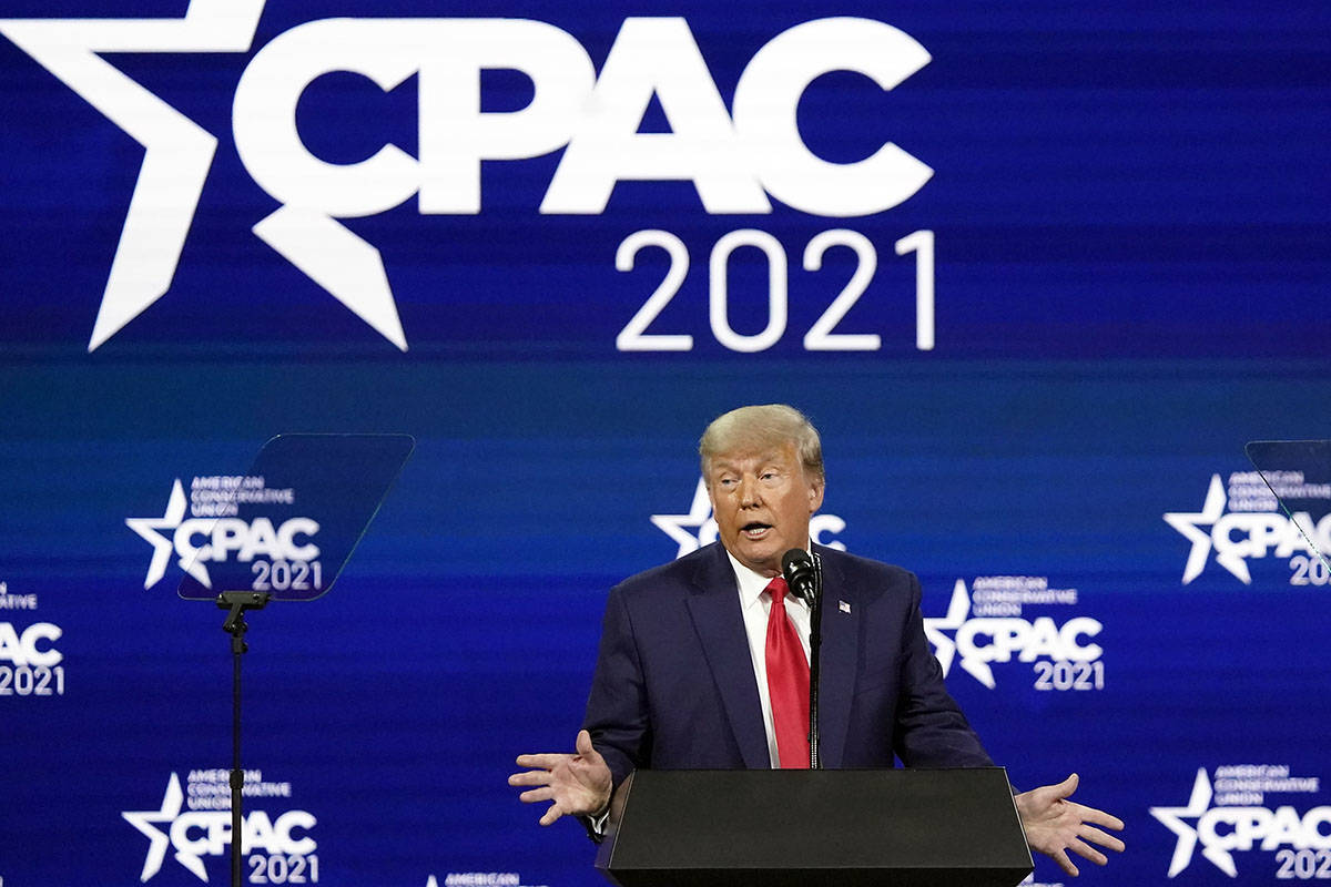 El ex presidente Donald Trump habla en la Conferencia de Acción Política Conservadora (CPAC) ...