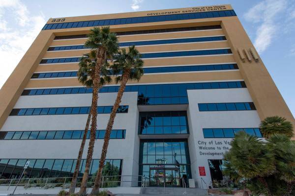 Un edificio de oficinas de nueve pisos propiedad de la ciudad de Las Vegas en 333 North Rancho ...