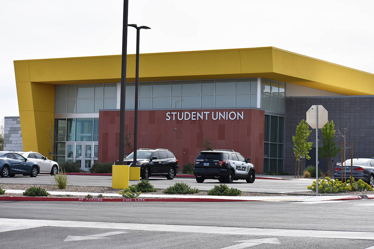 Exterior del Colegio del Sur de Nevada, campus Charleston, fotografiado el miércoles 24 de mar ...
