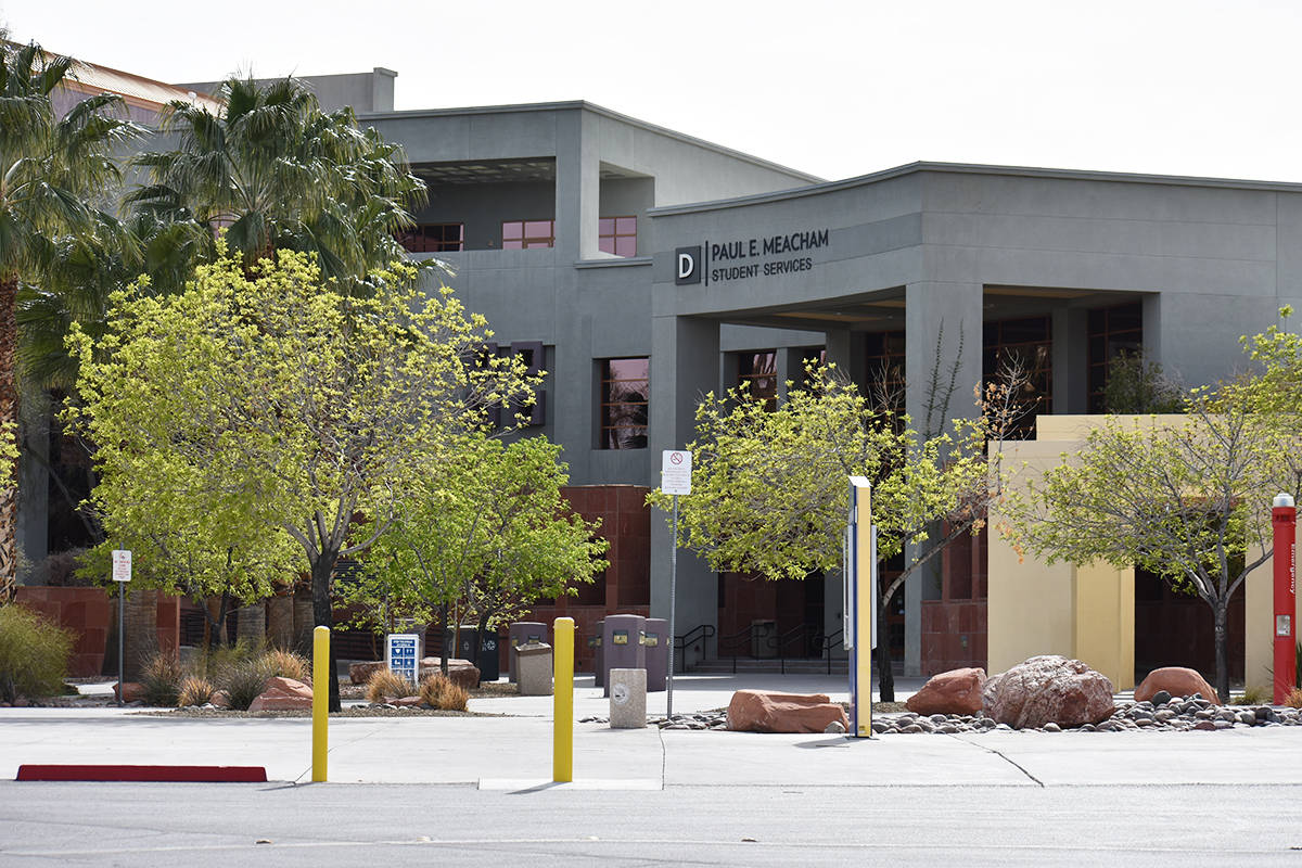 Exterior del Colegio del Sur de Nevada, campus Charleston, fotografiado el miércoles 24 de mar ...