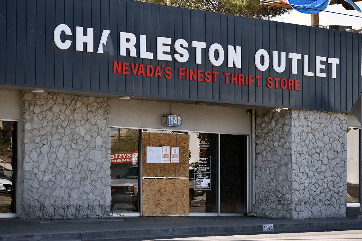 Charleston Outlet se promocionaba como “la mejor tienda de segunda mano” de Nevada, brindab ...