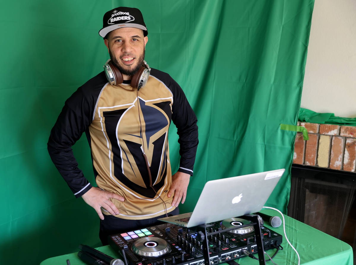Will Ramadan, un DJ profesional conocido como KnowleDJ, dio positivo a la prueba de COVID-19 tr ...