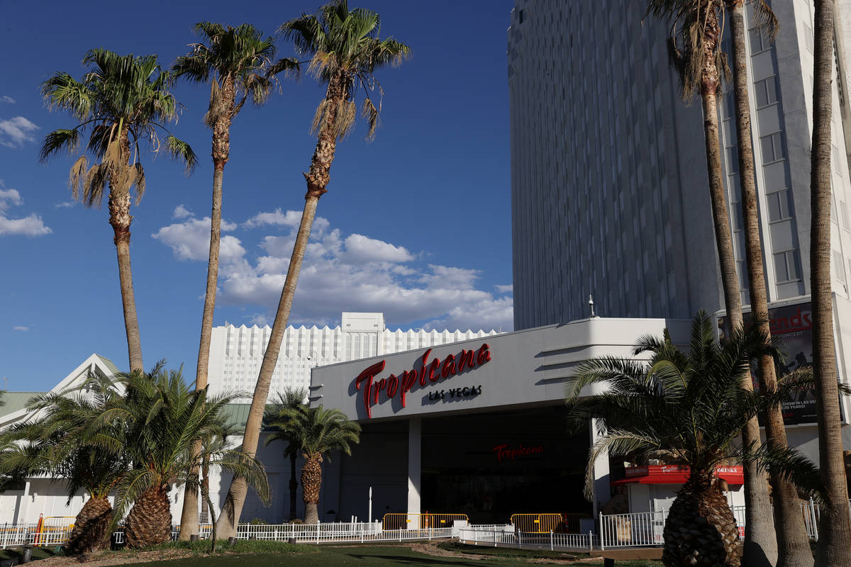 El hotel-casino Tropicana en Las Vegas el lunes, 27 de julio de 2020. (Erik Verduzco / Las Vega ...