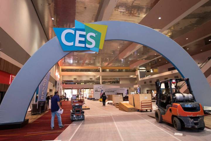Preparativos para CES en marcha en el Centro de Convenciones de Las Vegas el viernes, 27 de dic ...