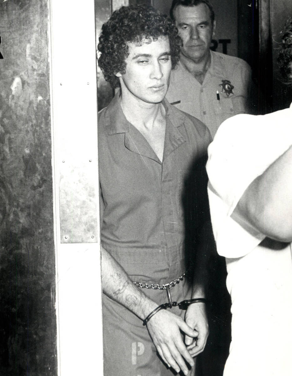 Esta foto de archivo de 1979 muestra a Patrick McKenna, conocido como el preso más peligroso d ...