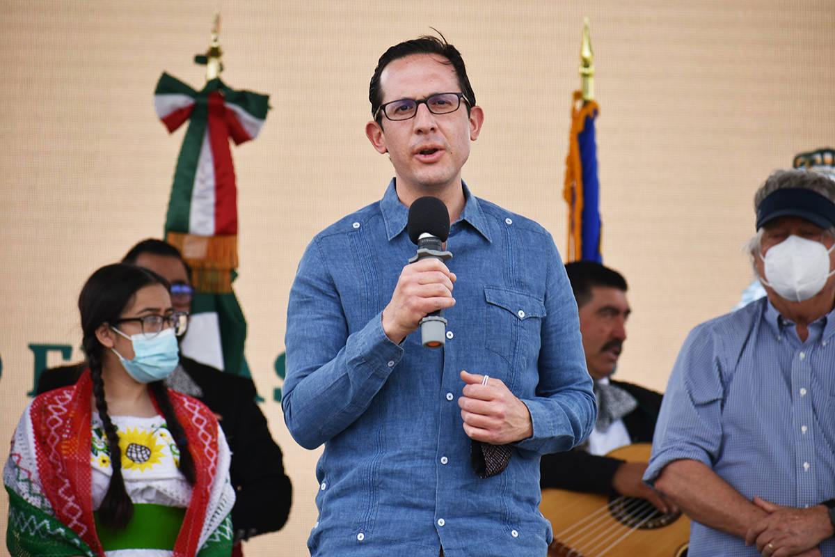 El cónsul Julián Escutía agradeció a los migrantes mexicanos que mantienen vivas sus tradic ...