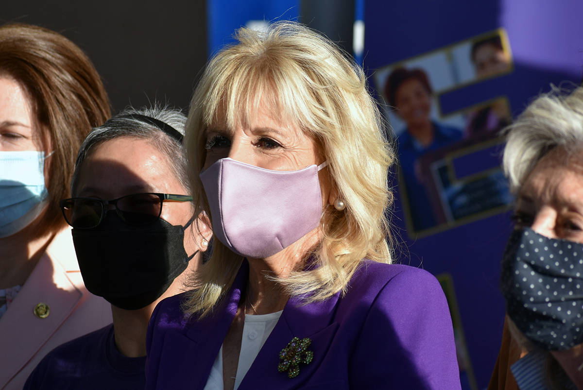 La primera dama Jill Biden visitó enfermeras y escuela de Las Vegas. Jueves 6 de mayo de 2021 ...