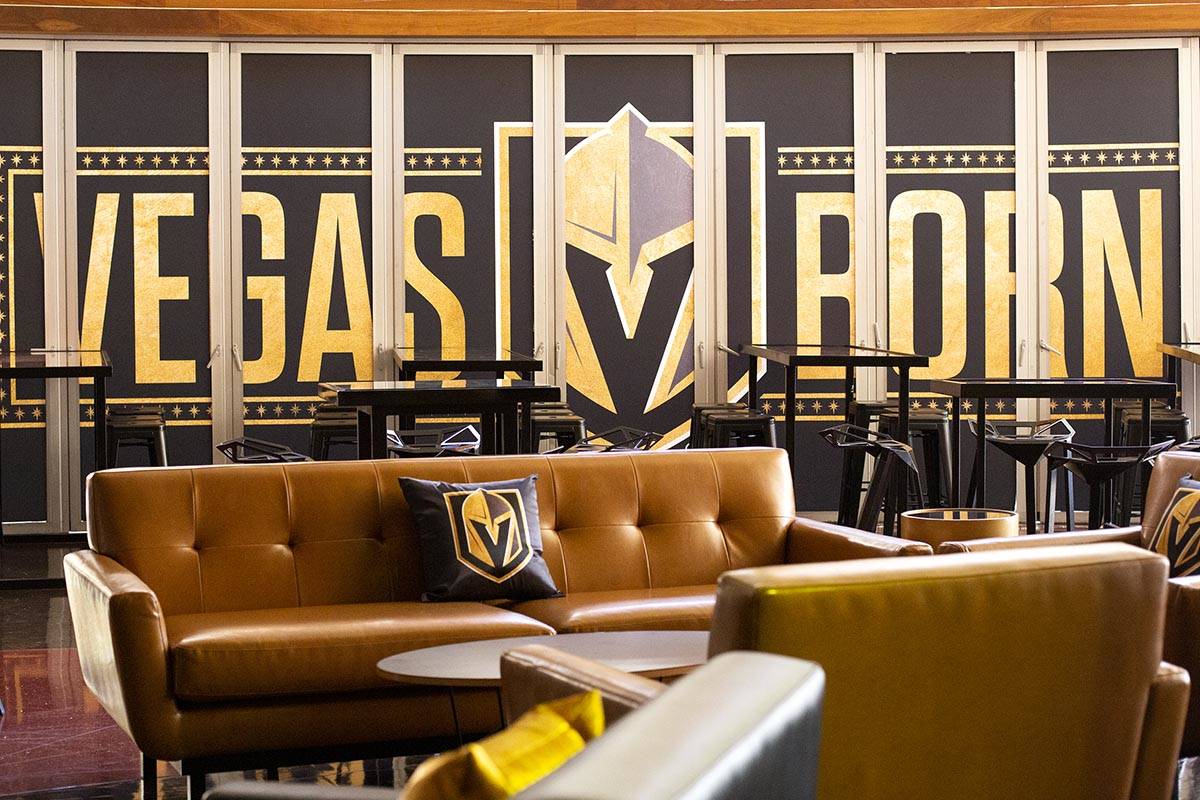 El popup temático de los Golden Knights en Crimson Lounge de Red Rock Casino el jueves, 6 de m ...