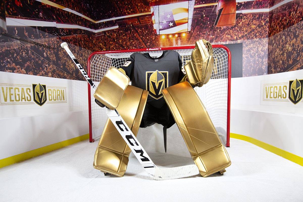 El popup temático de los Golden Knights en Crimson Lounge de Red Rock Casino el jueves, 6 de m ...