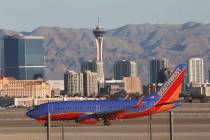 Un avión de Southwest Airlines tras aterrizar en el Aeropuerto Internacional McCarran en 2017 ...