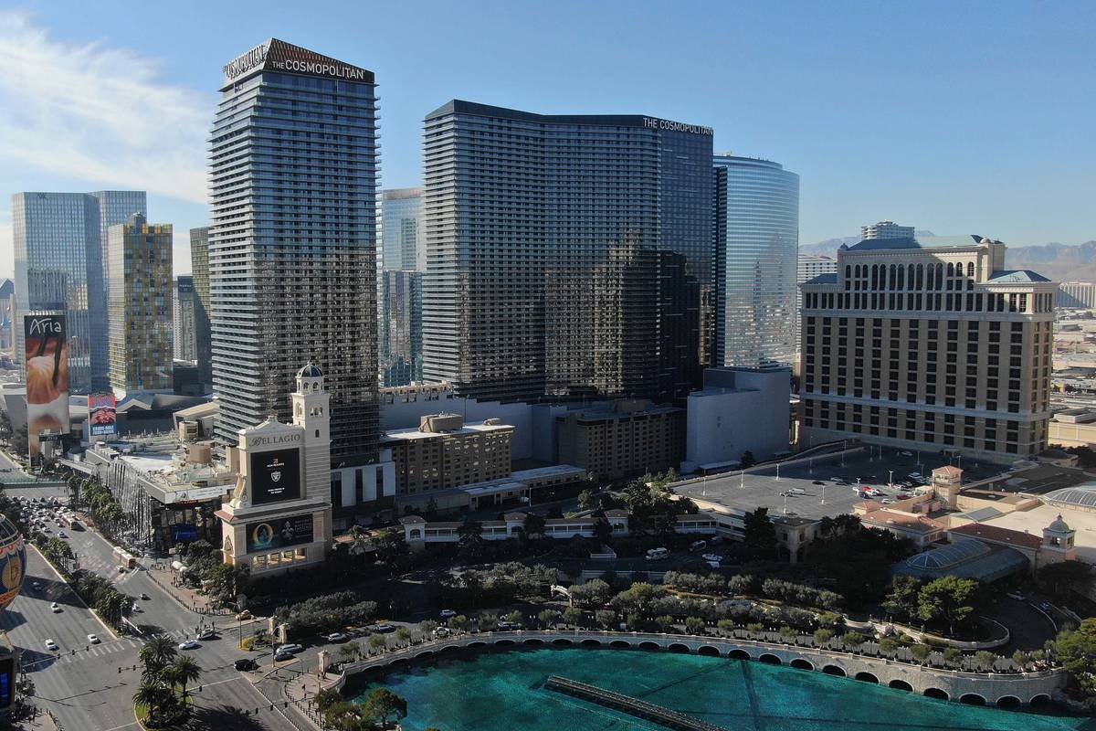 Foto aérea del hotel casino Cosmopolitan el viernes, 24 de enero de 2020. (Michael Quine/Las V ...
