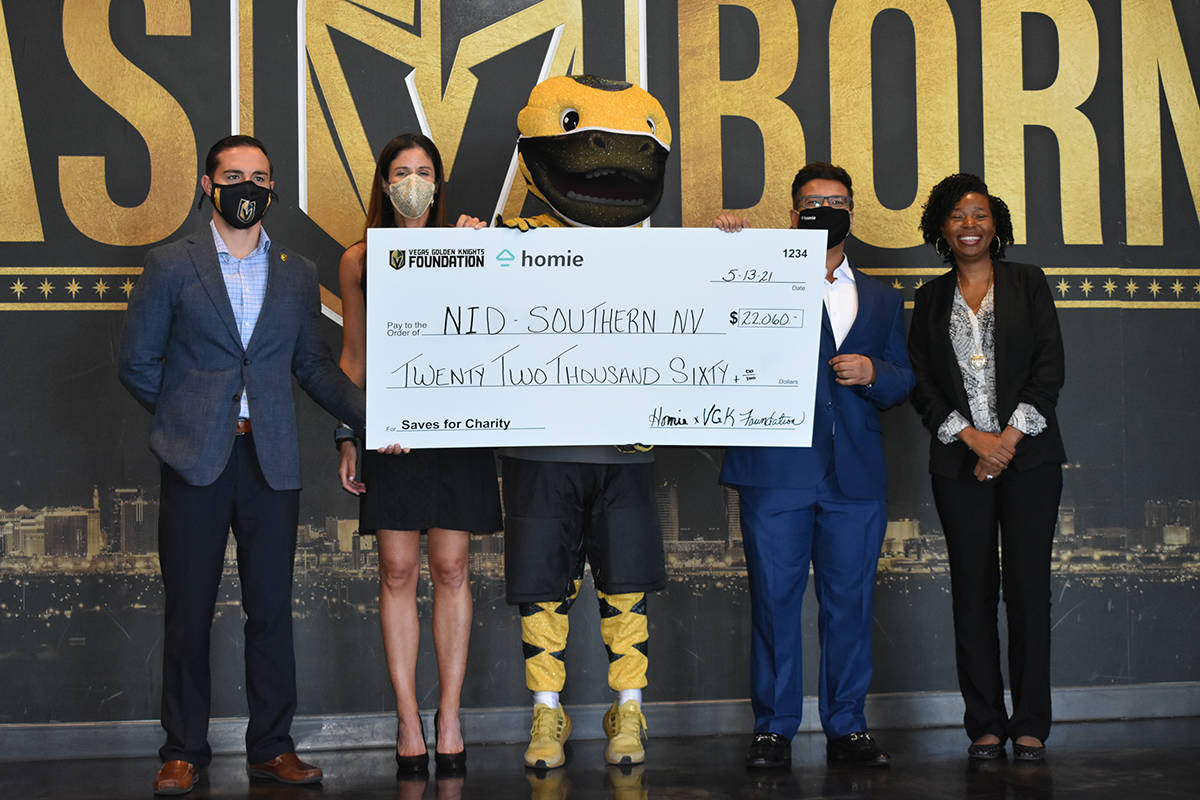Representantes de Homie, Vegas Golden Knights Foundation y NID Housing Counseling Agency of Sou ...