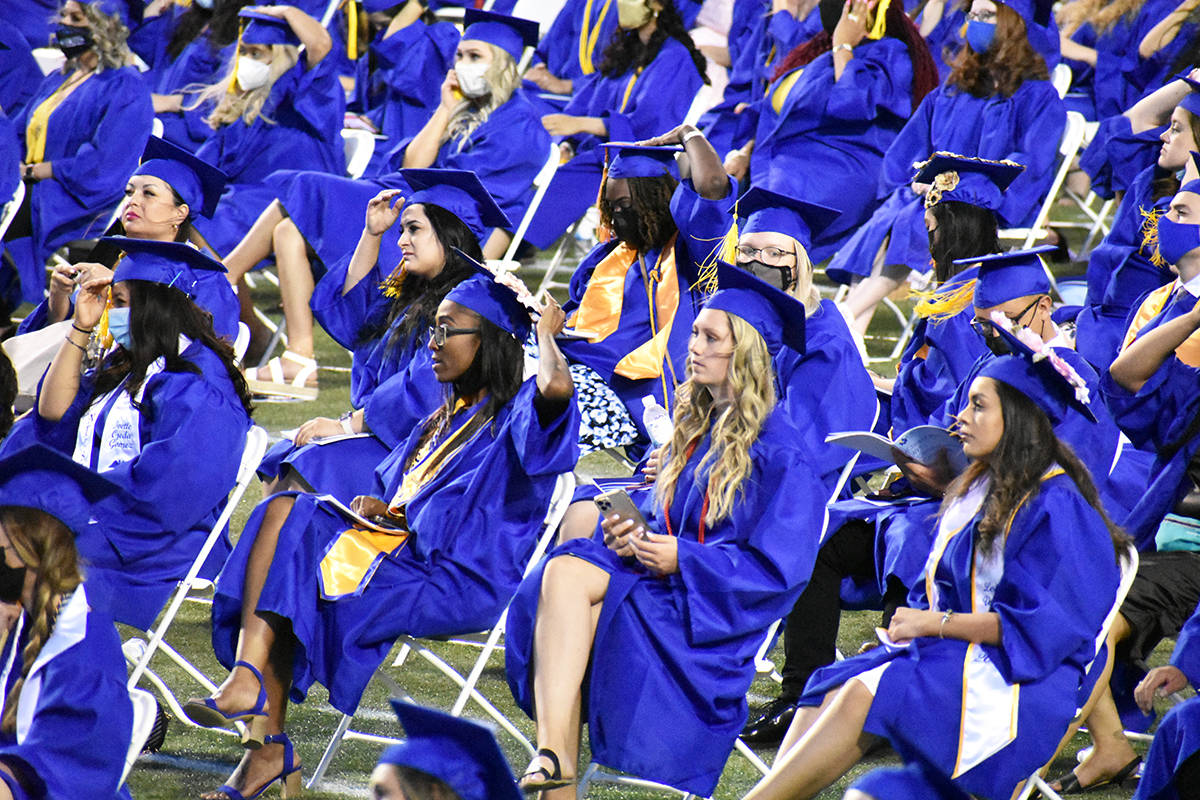 Más de 1,000 estudiantes del CSN acudieron a su ceremonia de graduación. Sábado 15 de mayo d ...