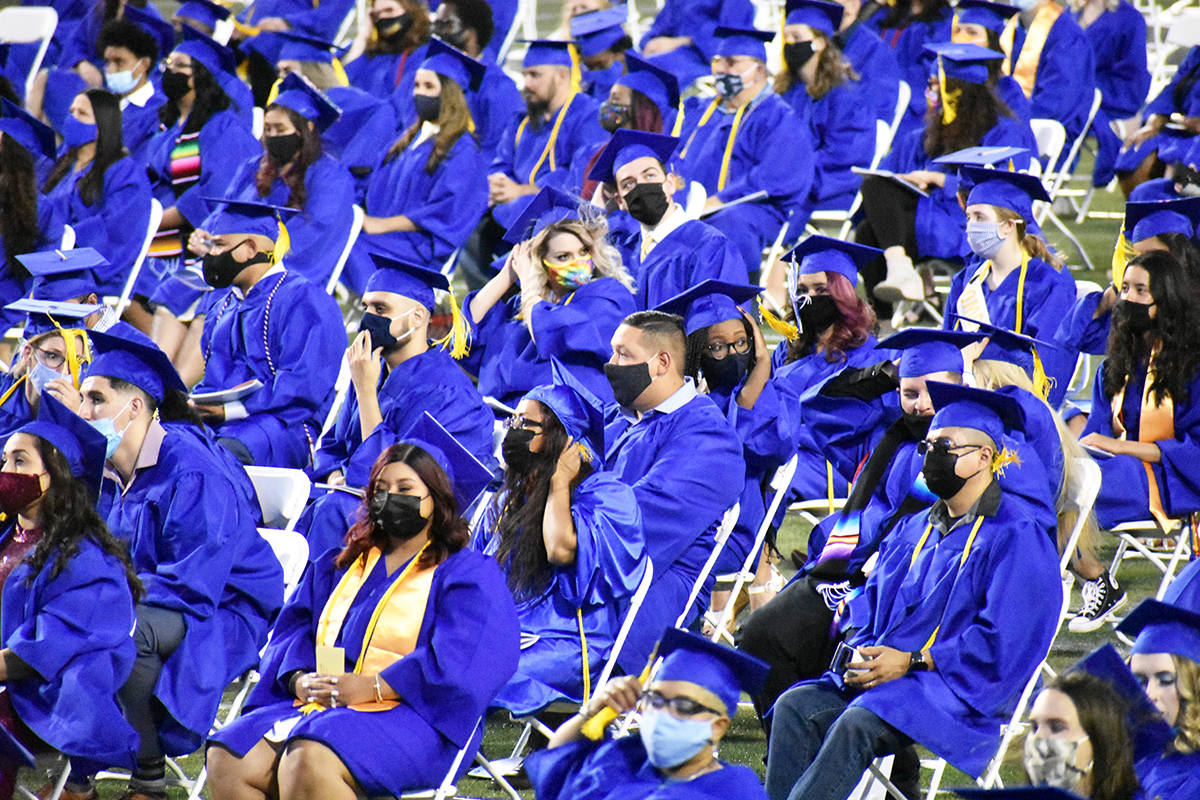 Más de 1,000 estudiantes del CSN acudieron a su ceremonia de graduación. Sábado 15 de mayo d ...