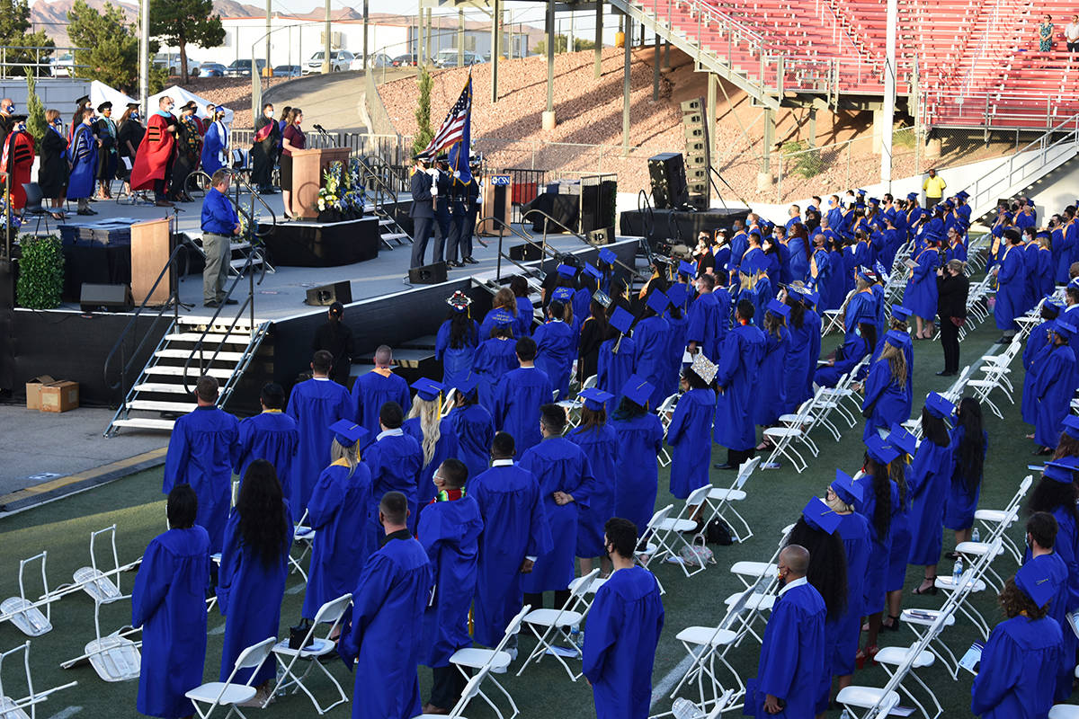 Más de 1,000 estudiantes del CSN acudieron a su ceremonia de graduación. Sábado 15 de mayo d ...