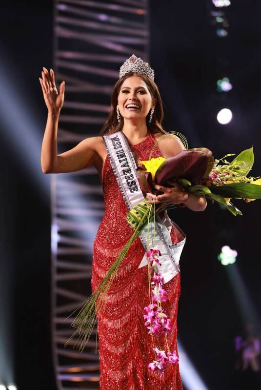 Esta imagen divulgada por la Organización Miss Universo muestra a la Miss Universo México 202 ...