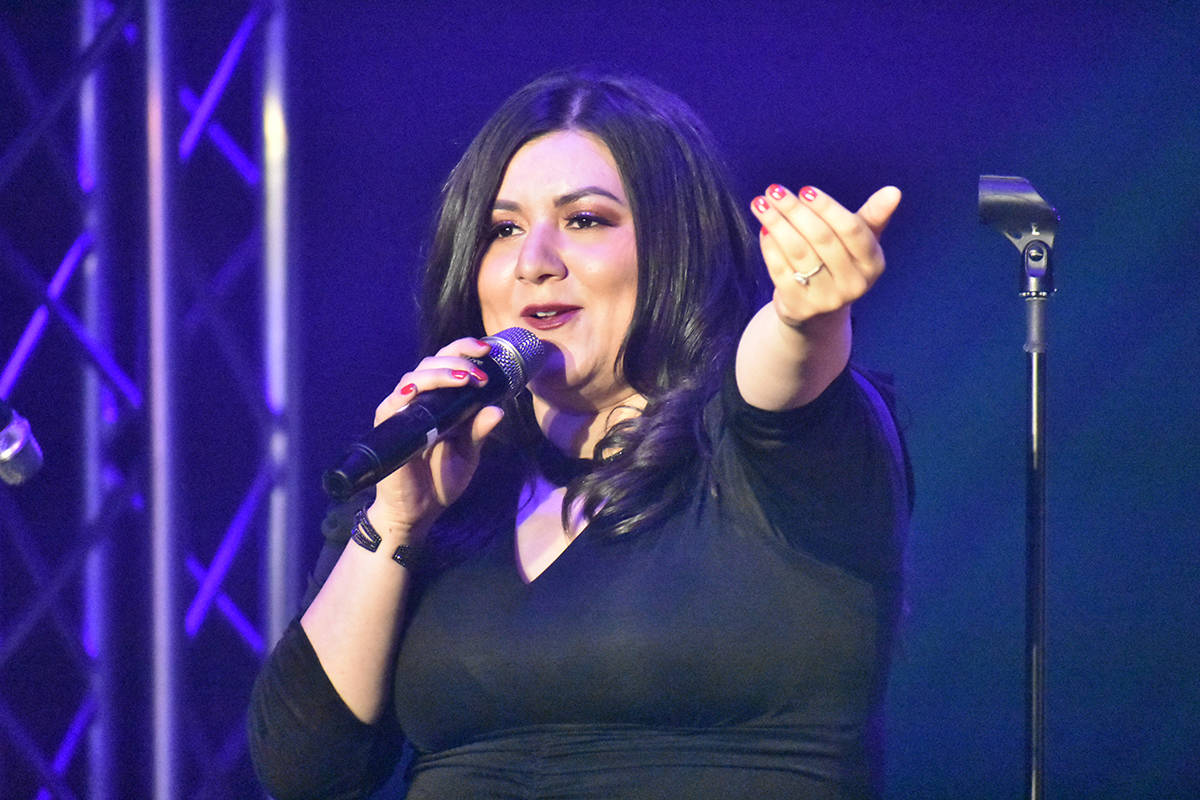 La directora del Mariachi Alas Doradas, Miriam Vázquez, participó cantando “Cariño” al l ...