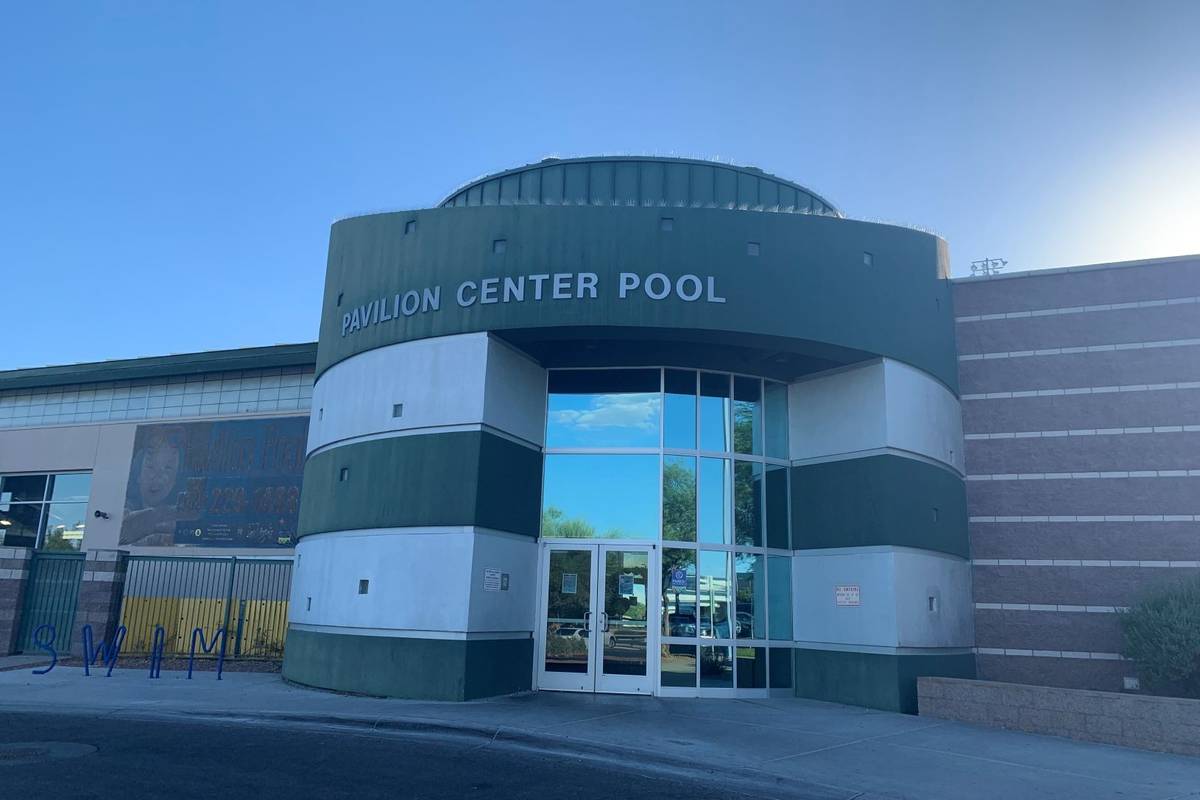 Pavilion Center Pool en Summerlin. (Las Vegas Review-Journal)