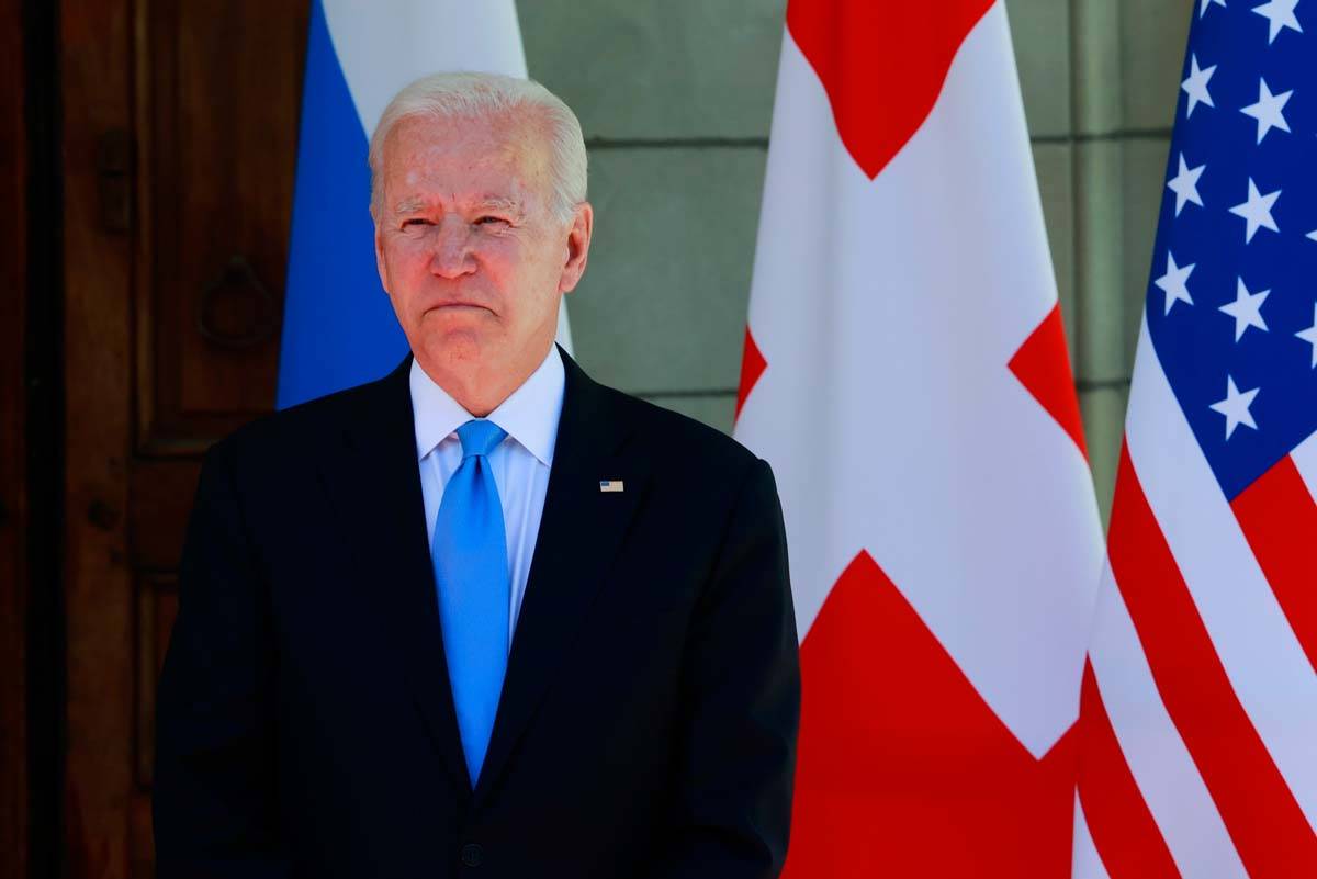 El presidente Joe Biden y el presidente de Rusia Vladimir Putin, llegan para reunirse en la 'Vi ...