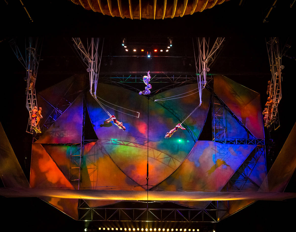 Fotografía de archivo del espectáculo Mystère del Cirque du Soleil. [Foto Mystère by Cirque ...