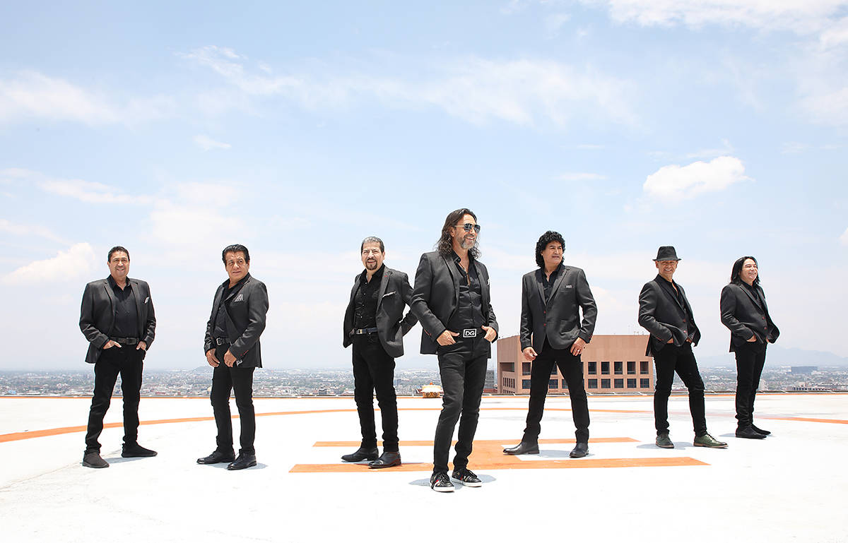 “Los Bukis es uno de los grupos más populares de México. Su estilo se basa en animadas cumb ...