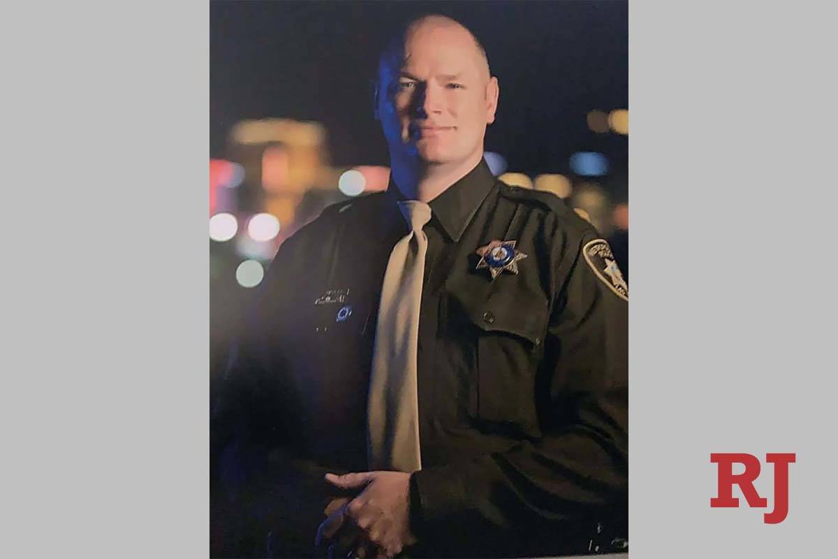 El oficial de Las Vegas Jason Swanger falleció a causa del COVID-19. (Injured Police Officers ...