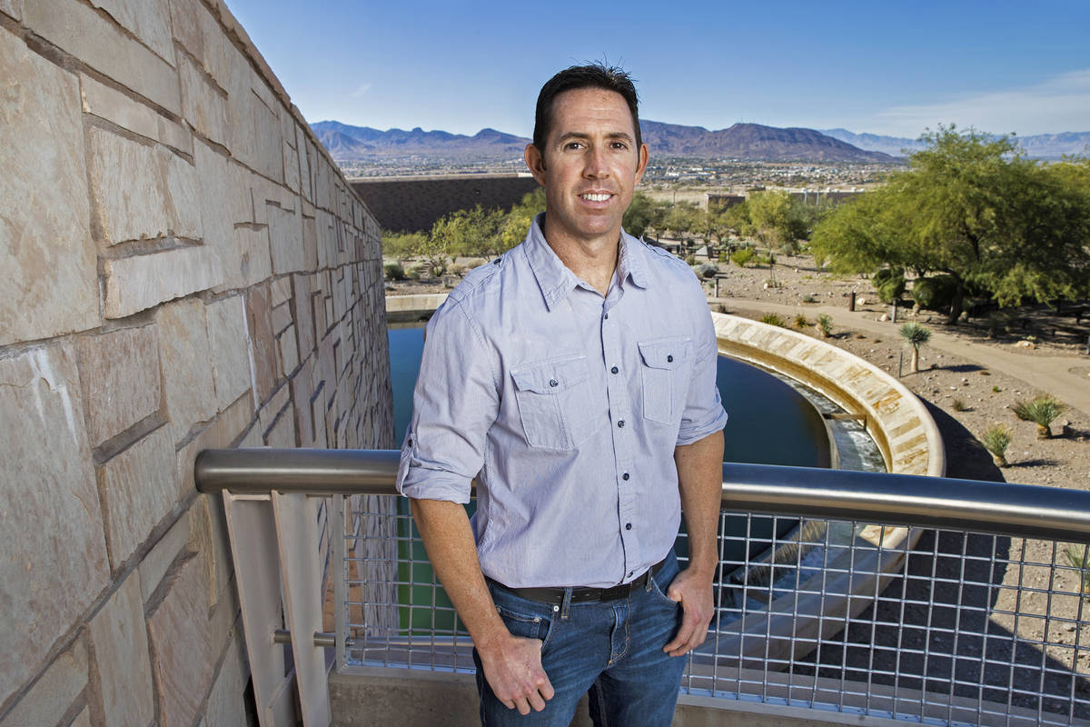 Daniel Gerrity, microbiólogo de la Southern Nevada Water Authority, el miércoles 18 de noviem ...