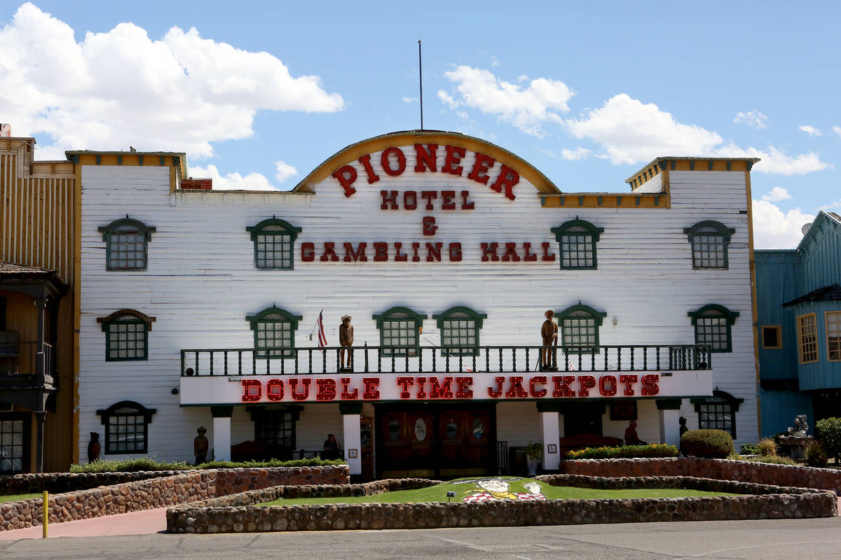 El hotel-casino Pioneer, visto en Laughlin en 2017. (Michael Quine Las Vegas Review-Journal)