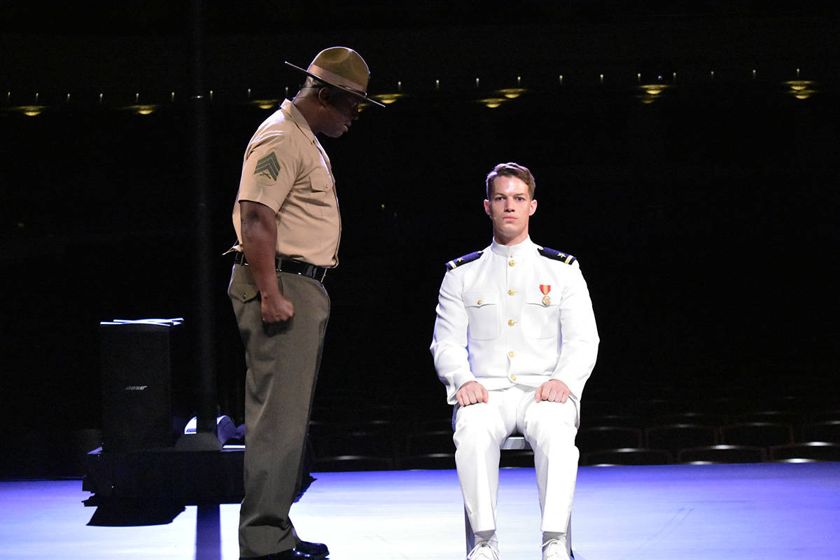Los protagonistas del musical “An Officer and a Gentleman” realizan una presentación exclu ...