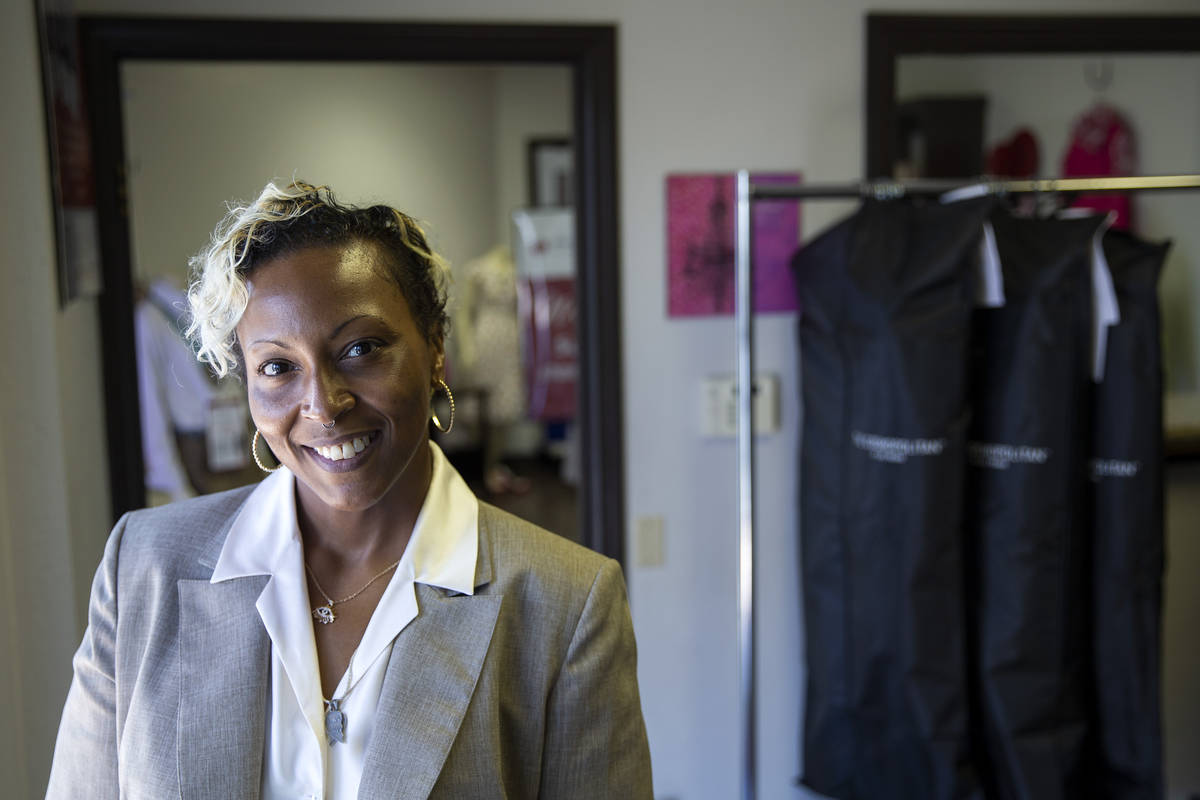 Kenya Mills, clienta de Dress for Success, en la organización sin fin de lucro Dress for Succe ...