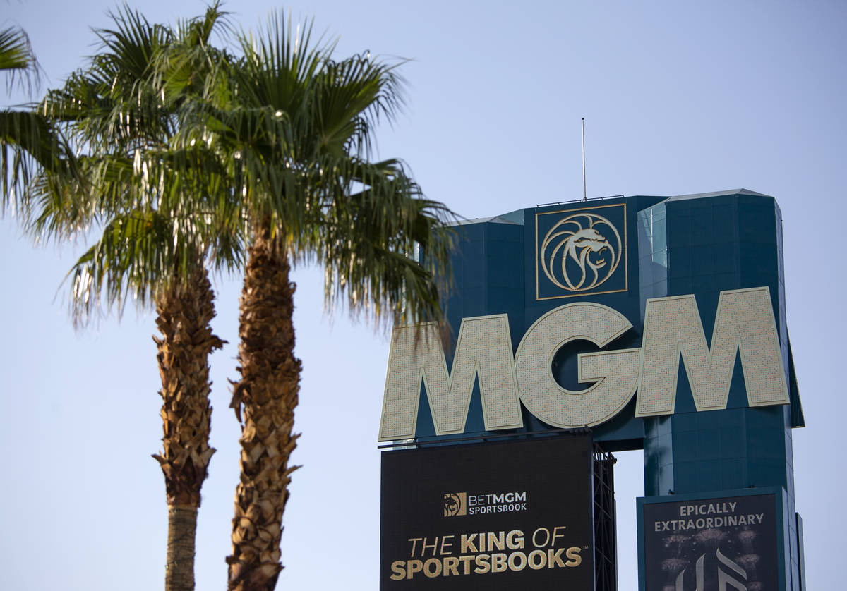 La marquesina del MGM Grand el miércoles 4 de agosto de 2021, en el Strip de Las Vegas. La fil ...