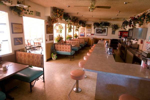 Una cafetería en el casino Cal-Nev-Ari el miércoles 7 de julio de 2010. (K.M. Cannon/Las Vega ...