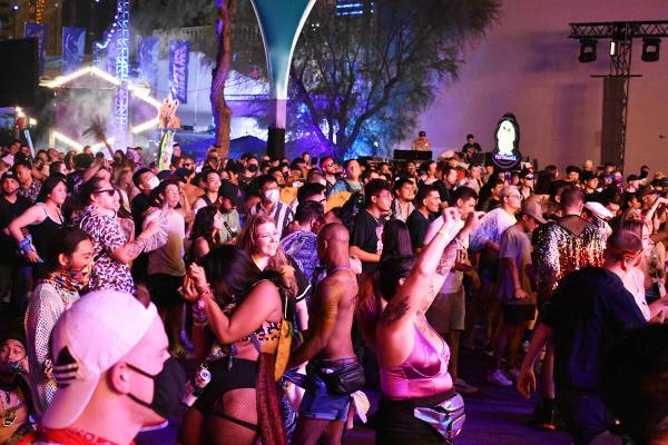Miles de personas volvieron a disfrutar de un festival musical en Las Vegas, con la primera edi ...