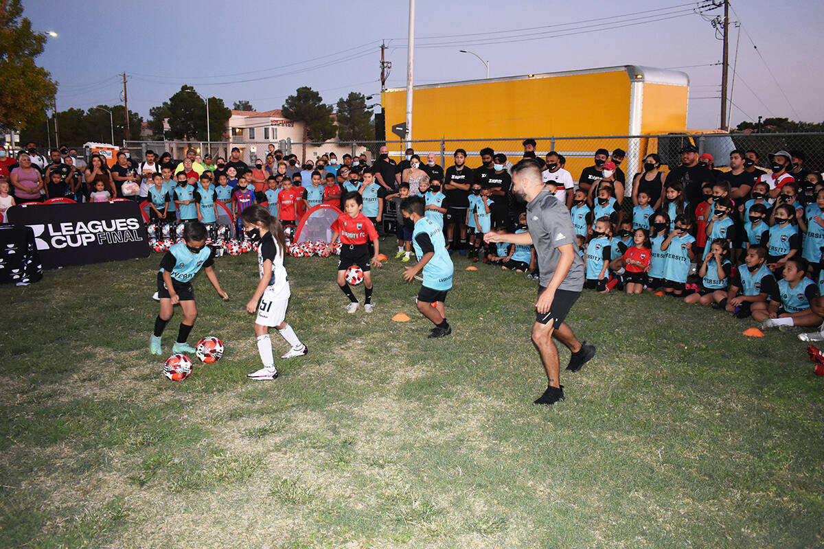 Niños de Las Vegas Diversity FC se divirtieron con los juegos realizados en un evento comunita ...