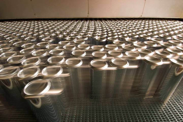 Ball Corp. anunció sus planes de construir una planta de fabricación de latas de bebidas en N ...