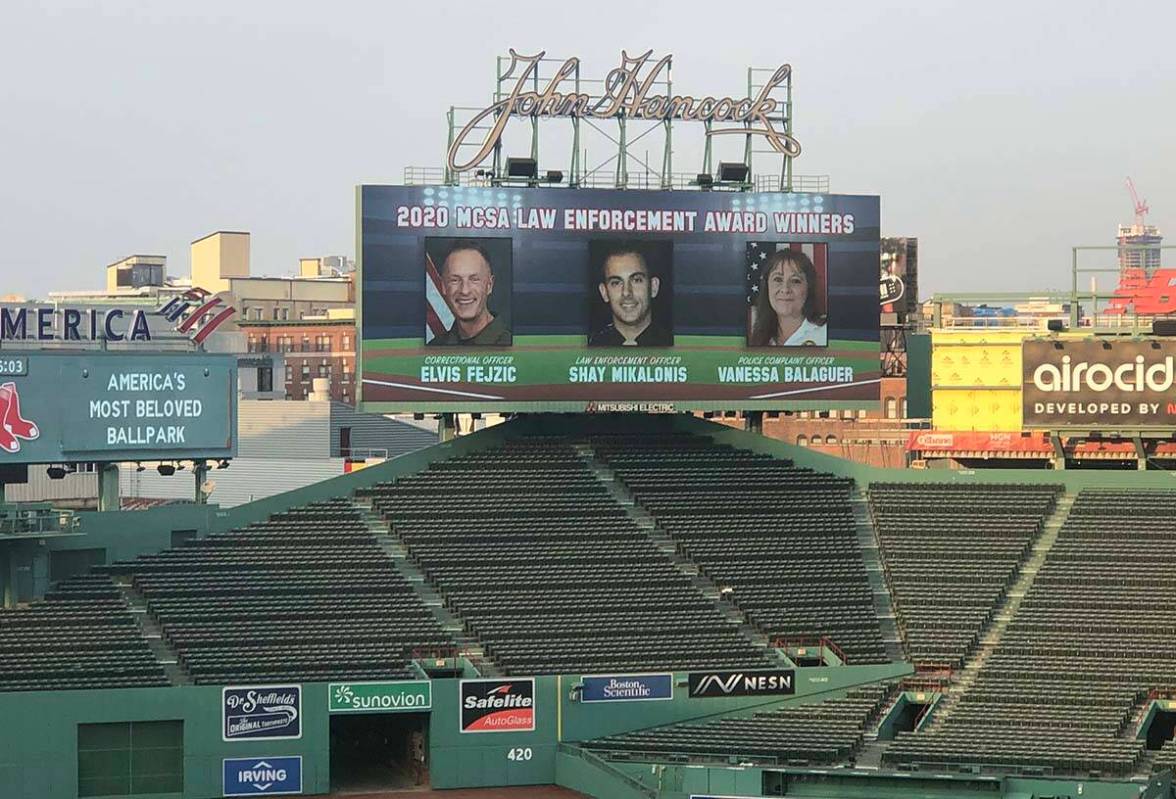 Shay Mikalonis fue homenajeado recientemente en Fenway Park. (Departamento de Policía Metropol ...