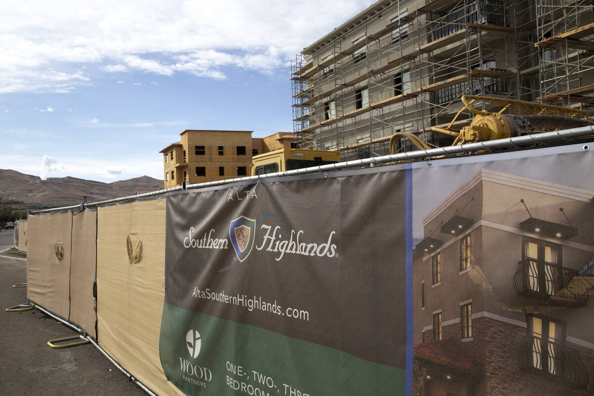 Alta Southern Highlands, un complejo de apartamentos en construcción en la comunidad de Southe ...