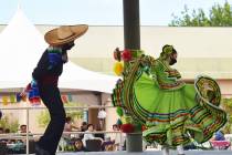 El ballet folclórico se hizo presente en el festival familiar realizado por autoridades del Ay ...