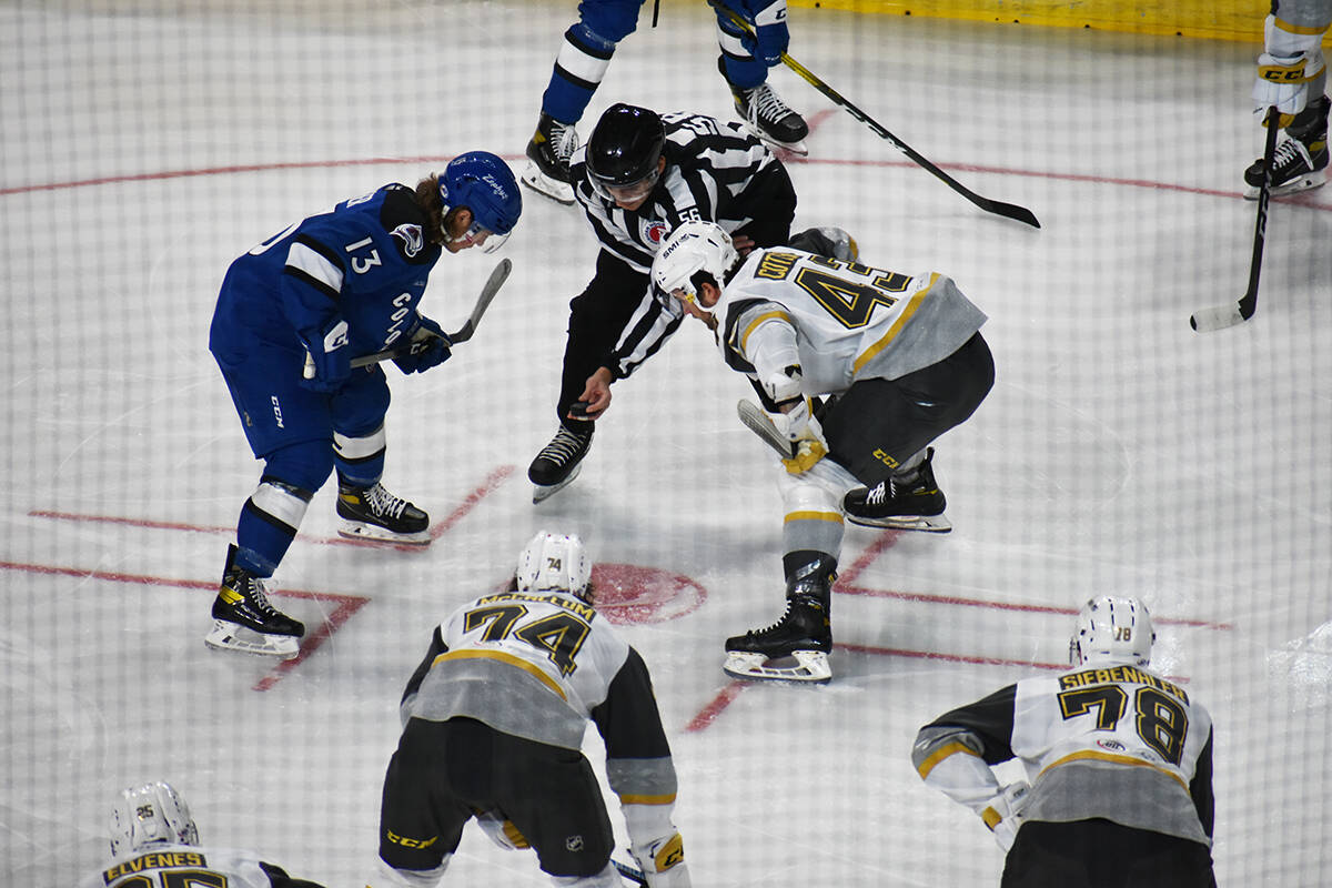 Henderson Silver Knights venció a Colorado Eagles en el segundo juego de la temporada 2021-22 ...