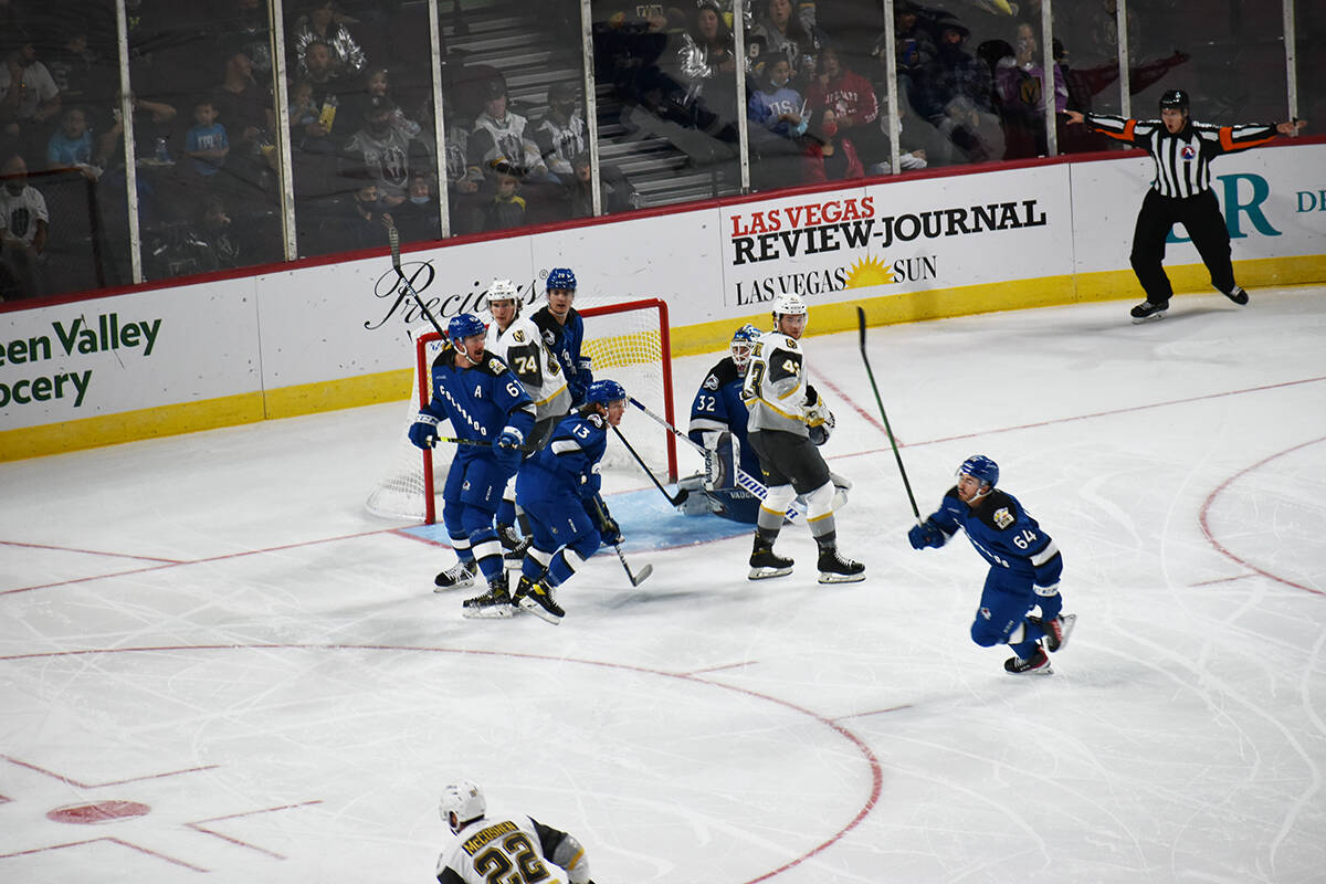 Henderson Silver Knights venció a Colorado Eagles en el segundo juego de la temporada 2021-22 ...