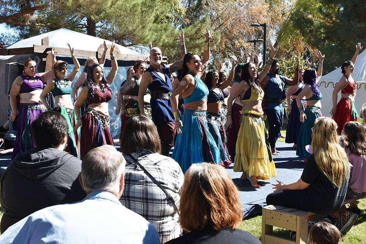 Los bailables tradicionales fueron parte del “Age of Chivalry Renaissance Festival” de Las ...