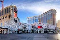 Panorámico exterior de The Venetian a lo largo de Las Vegas Blvd. el martes 12 de enero de 202 ...