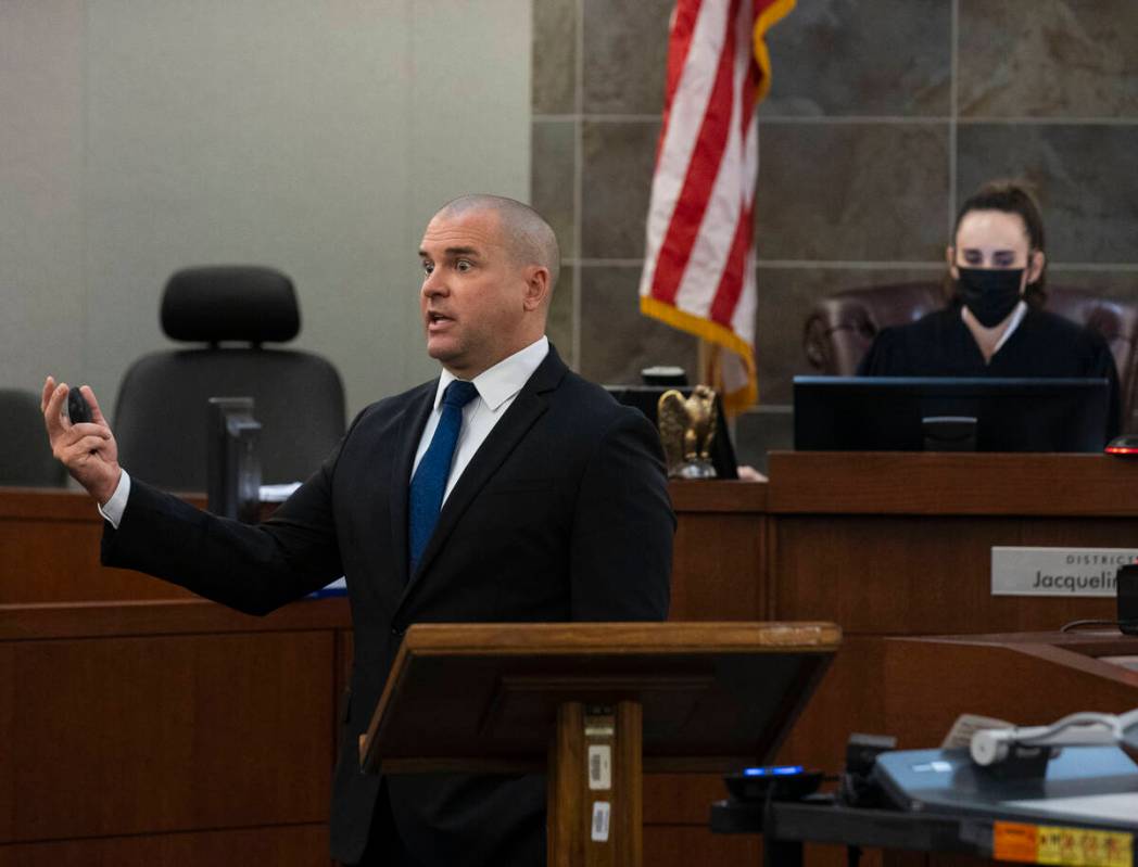 El fiscal John Giordani presenta sus argumentos de cierre para la fase de sentencia de un juici ...