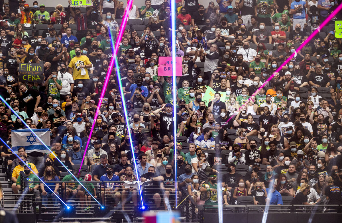 AJ Styles & Omos (c) contra Randy Orton & Riddle durante el WWE SummerSlam 2021 en Allegiant St ...